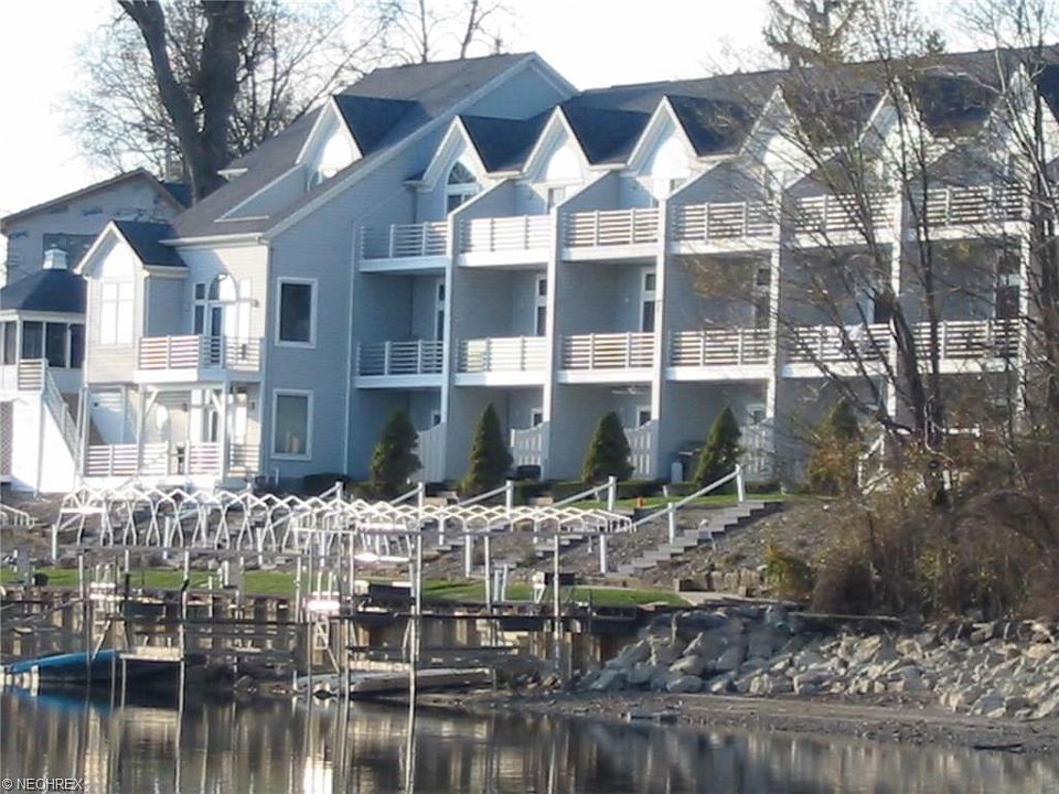1st image of 17621 Mahoning Ave #4