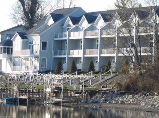 17621 Mahoning Ave #4, Lake Milton, OH 44429