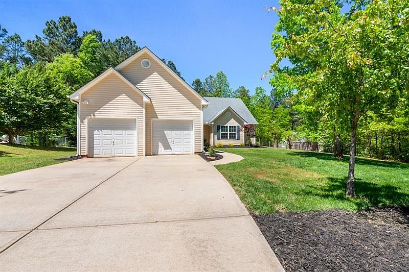 1st image of 89 Oak Ridge Dr