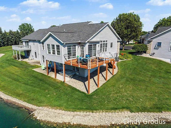11341 Avocet Ct, Holland, MI 49424