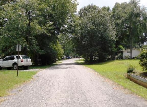 3rd image of 25 N Ervin Ave