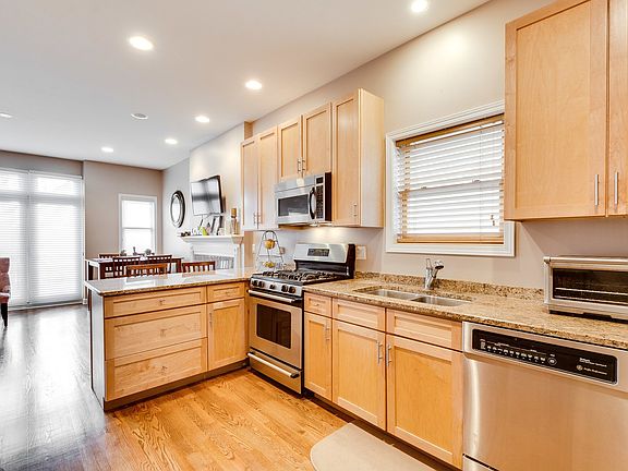 4th image of 1534 N Bosworth Ave APT 2