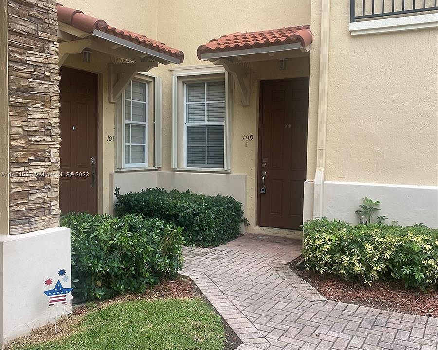 1st image of 1550 NE 33rd Ave #1098