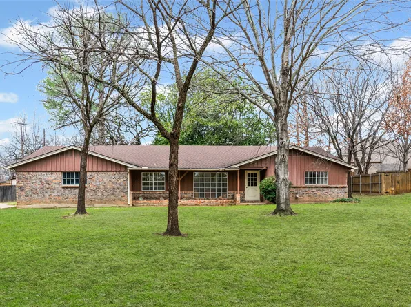 1823 Camelot Dr, Grapevine, TX 76051