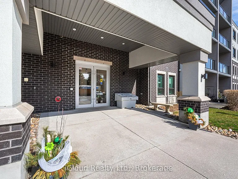 69 Boyne St #402 — Photo 2