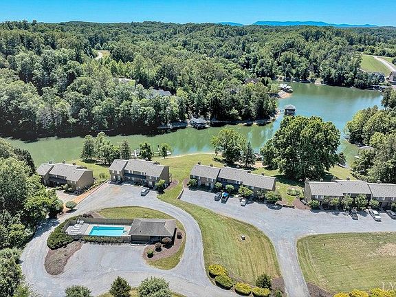 3rd image of 401 Harbor Ridge Dr