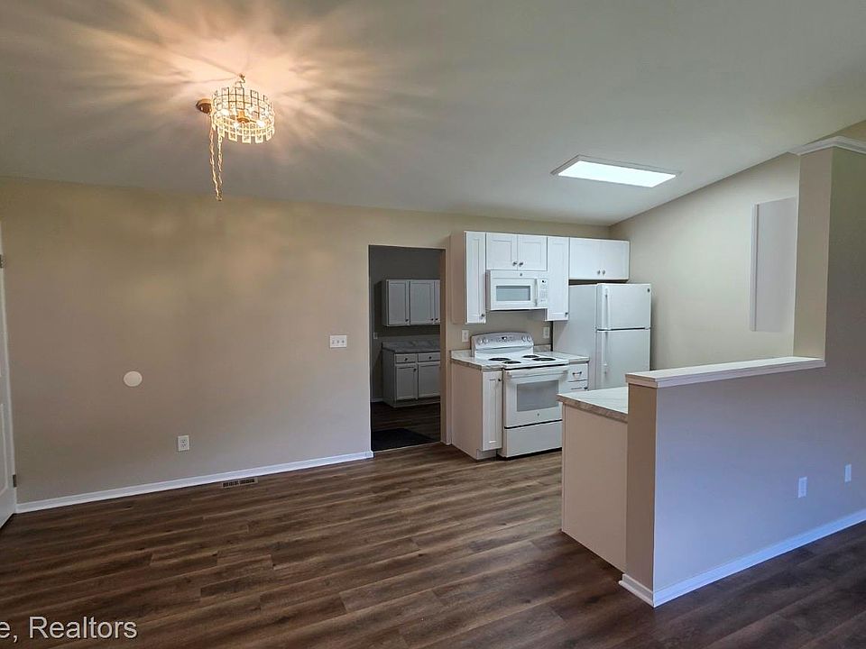9343 Parkview Cir, photo 3