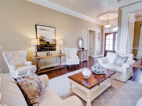 5th image of 10 Catlett Ln