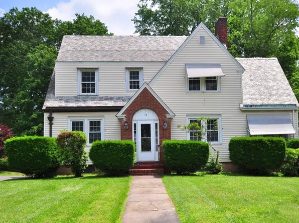 48 Arnoldale Road, West Hartford, CT 06119