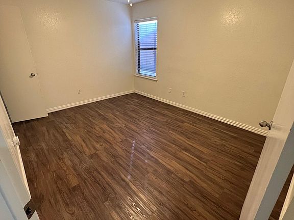 5th image of 475 Industrial Dr W APT 401