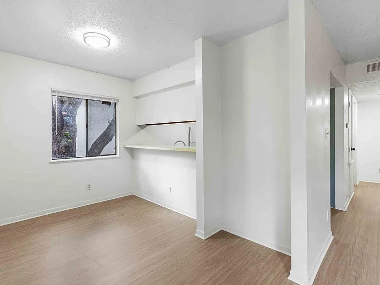 Chestnut Place Apartments — Photo 15