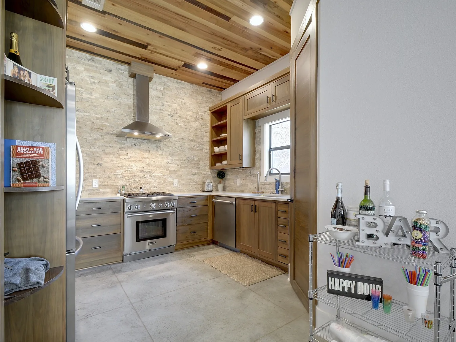 3 bed, 1599 sqft, $7,200 — Photo 4