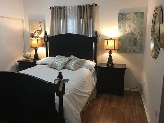 Bedroom (furnished demo)