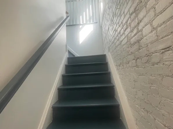 18 Warner Avenue image 13 of 15