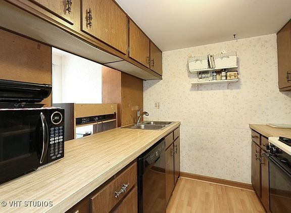 4th image of 6427 Nash St #48