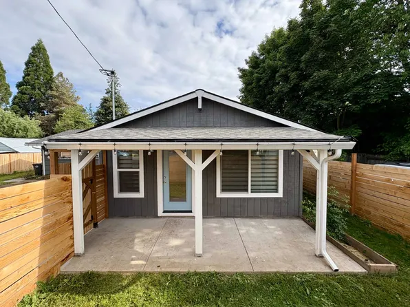 4020A E Main St #A, Hillsboro, OR 97123