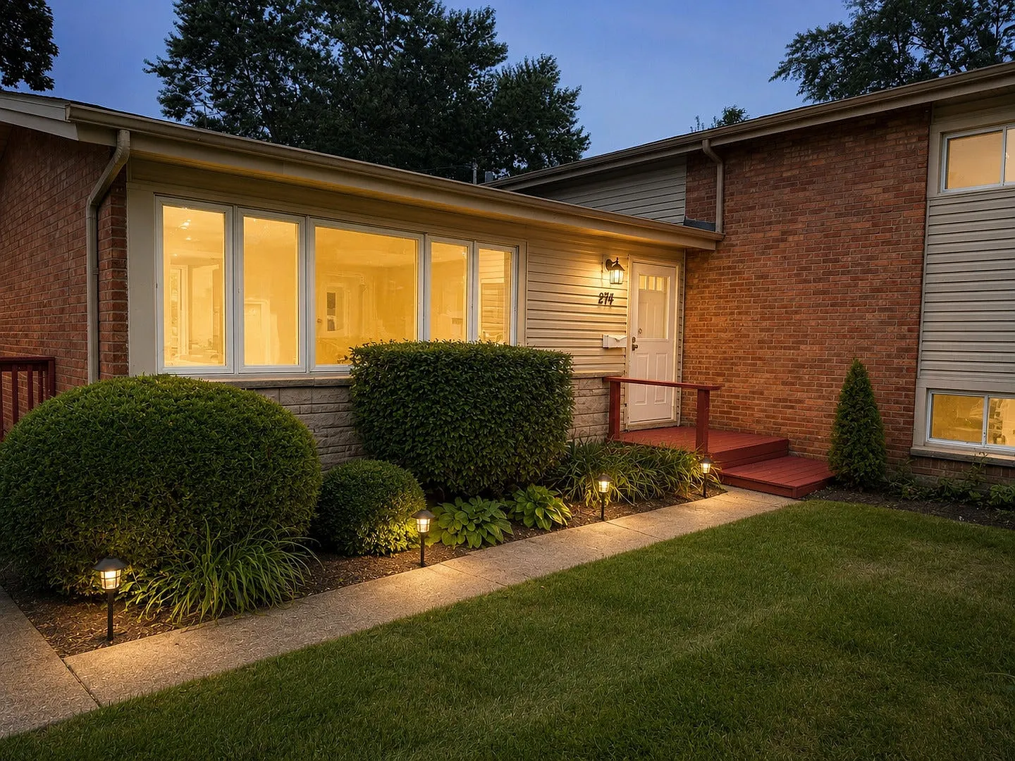 3 bed, 1500 sqft, $3,200 — Photo 2