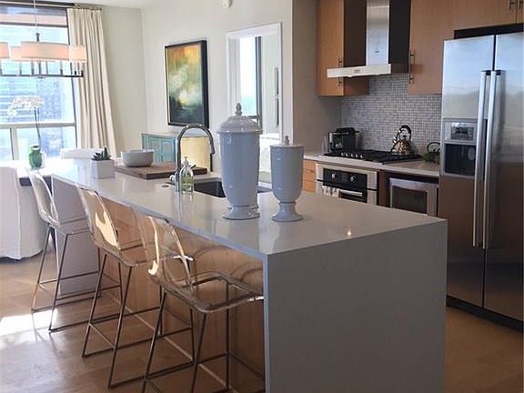 5th image of 300 Bowie St APT 2001