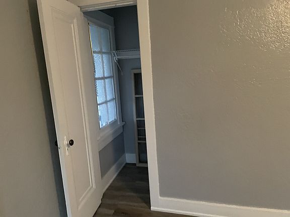 5th image of 462 Watervliet Ave APT 4