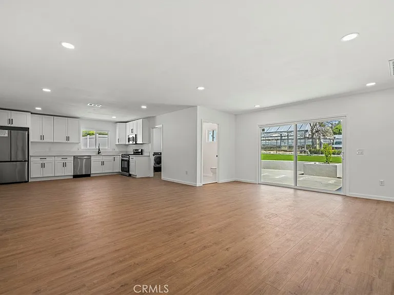 11549 Kagel Canyon St — Photo 11