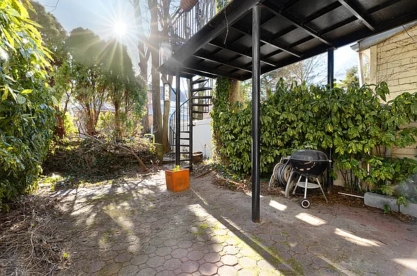 Rented by Compass | media 7