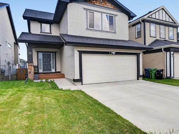 52 W Reunion Close NW, Airdrie, AB T4B 0M2