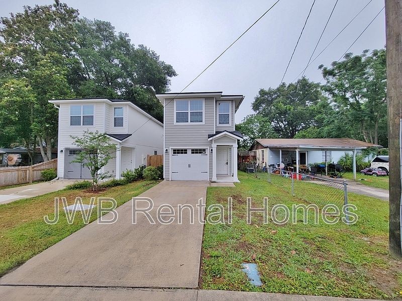 1st image of 8513 Berry Ave