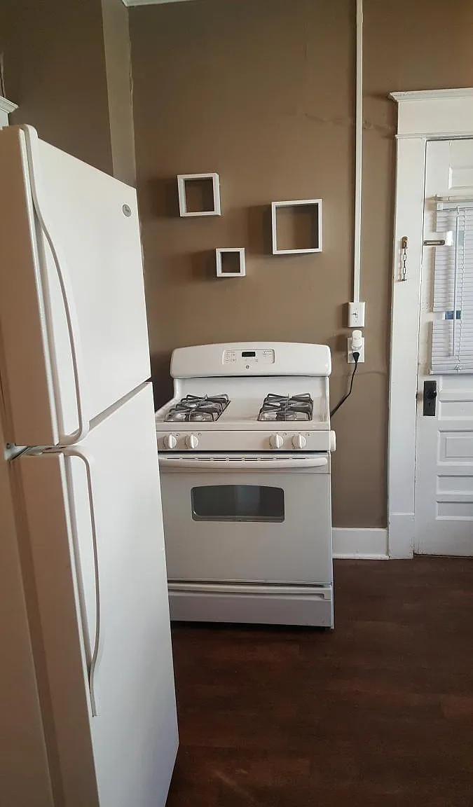 2 bed, $1,400 — Photo 3
