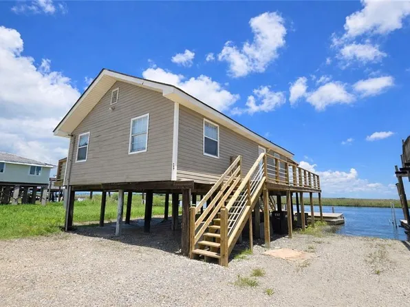 697 Martin Ln, Pt Sulphur, LA 70083