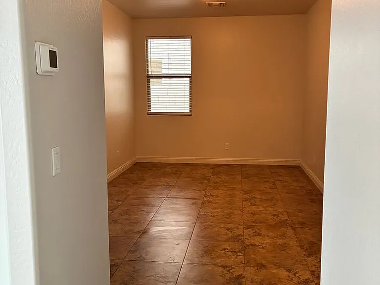 18408 N Salerno Dr — Photo 5