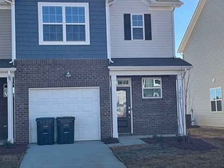 13939 Castle Nook Dr — Photo 1