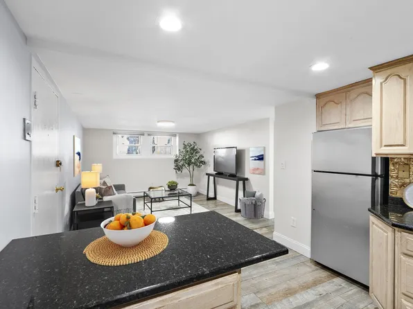 365 Faneuil St APT 4, Brighton, MA 02135