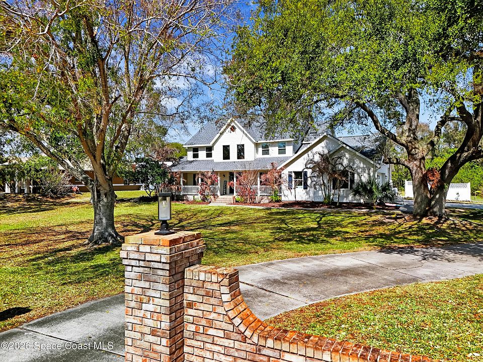 1st image of 210 Grant Rd