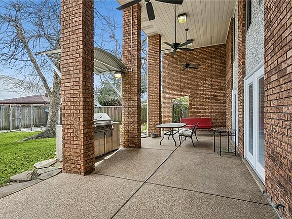 3rd image of 1401 Avenue E