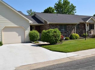 320 Applewood Ln, Mount Pleasant, MI 48858