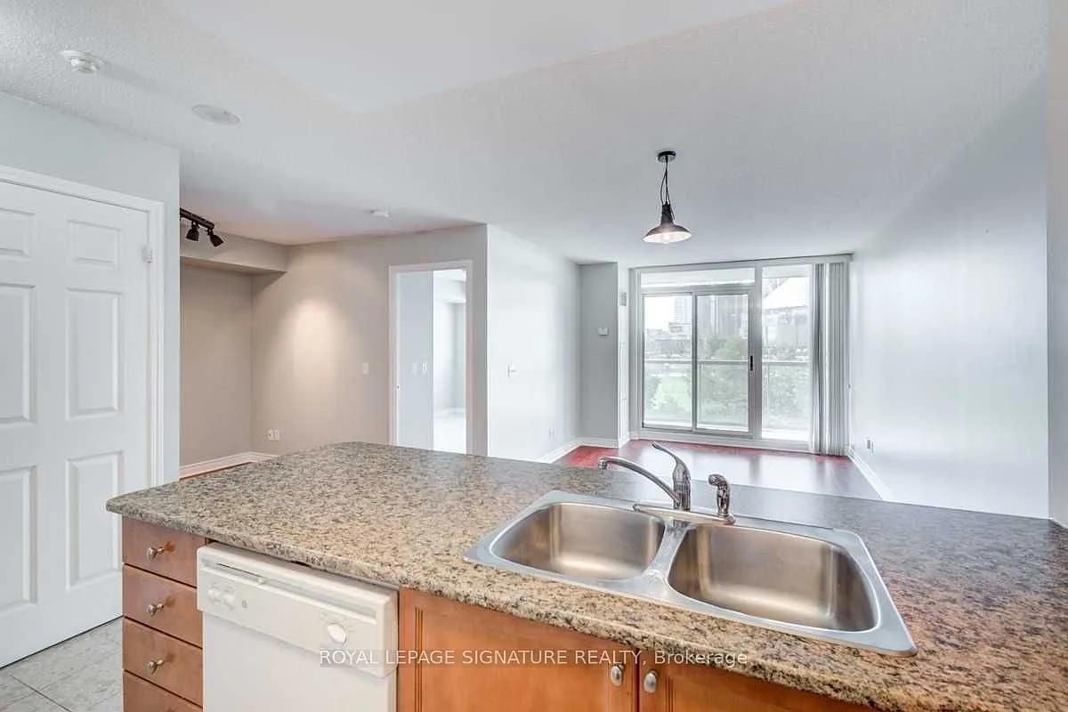 2 bed, $2,350 — Photo 4
