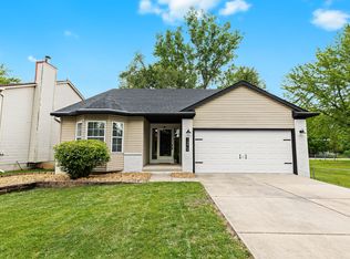 1372 Beachland Blvd, Waterford, MI 48328