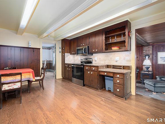 5th image of 113 Beacon Street