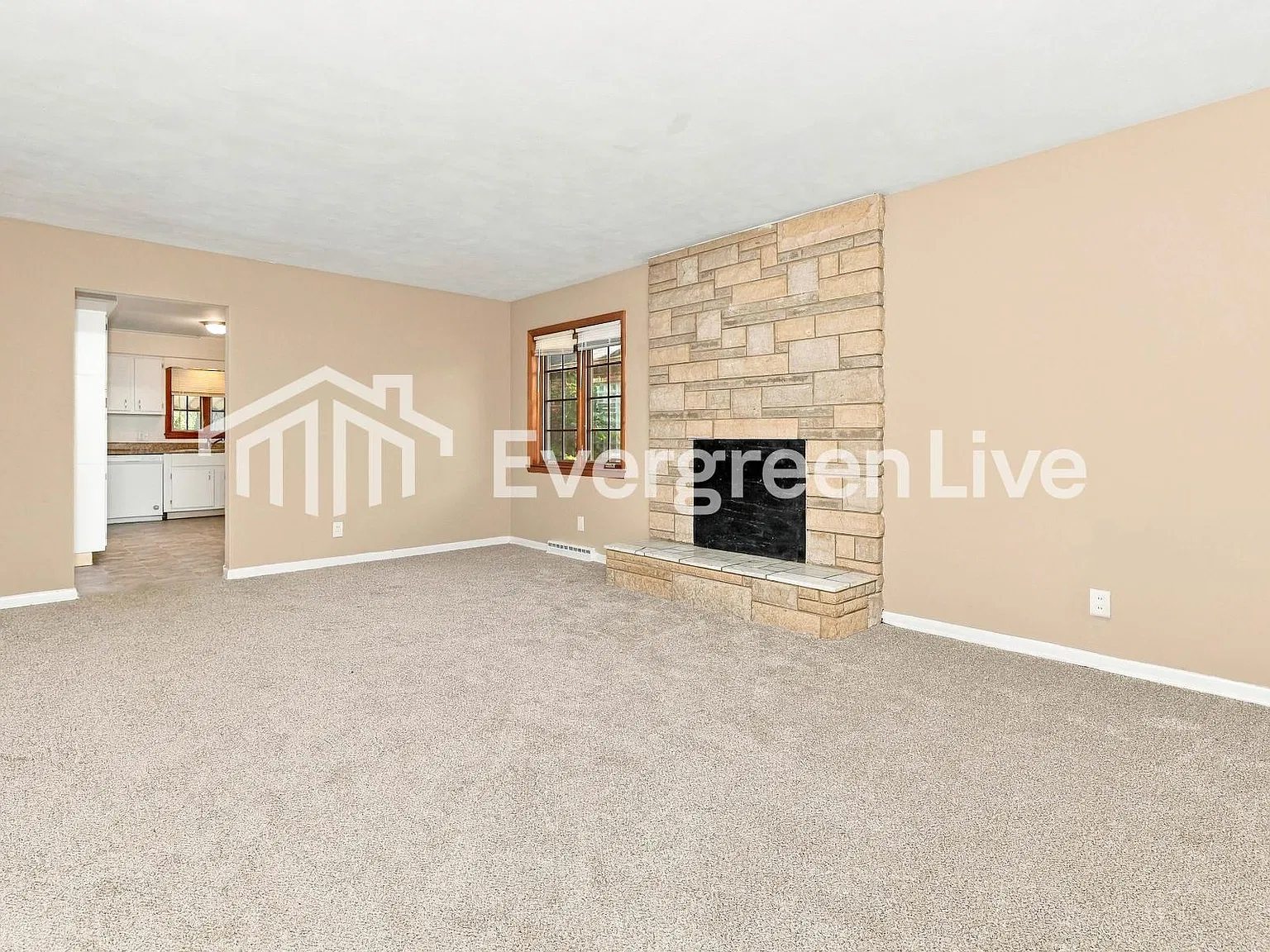 3 bed, 1.0 bath, 1206 sqft, $1,145 — Photo 4