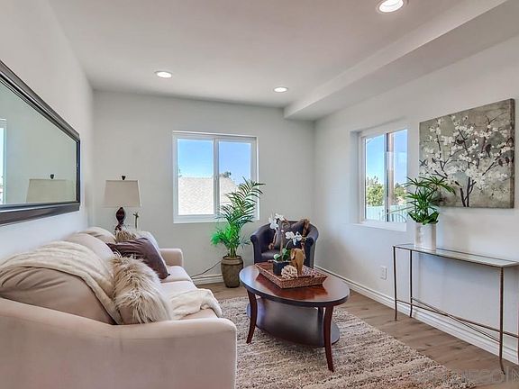 5th image of 2568 Fenton Pl