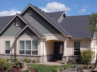 319 Robert Trent Jones Blvd #J, Eagle Point, OR 97524