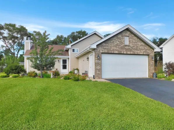 2227 Broadmoor Rd, Rockton, IL 61072