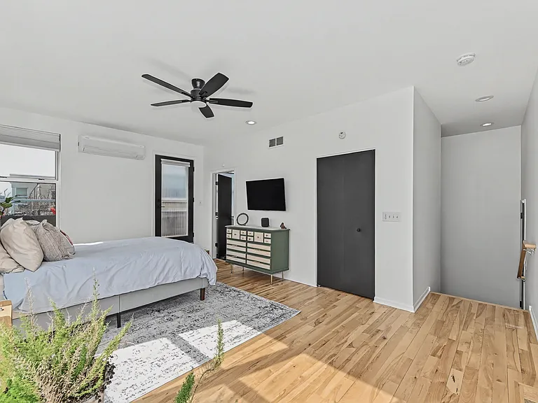 2175 N Riverboat Rd — Photo 31