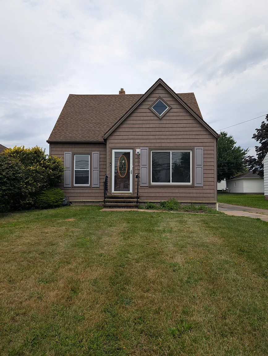 15703 Turney Rd photo 1