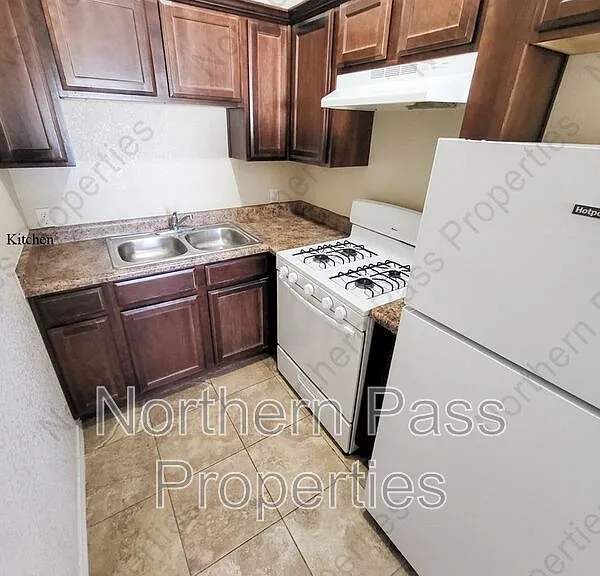 1100 Cedar St #4 — Photo 4