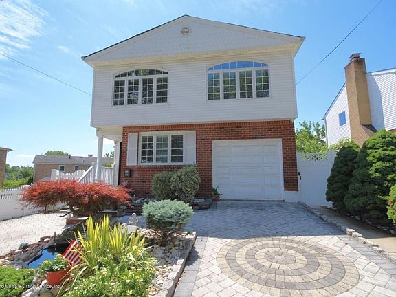 2nd image of 436 Lamont Ave