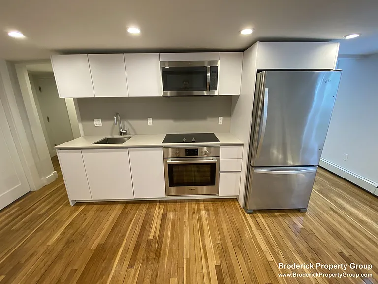 31 South St #B4 — Photo 3