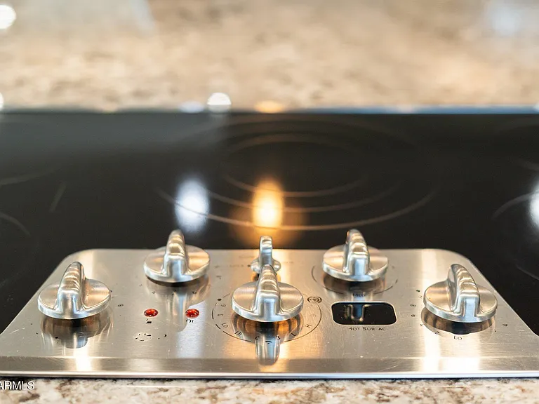 8625 E Lincoln Dr — Photo 32