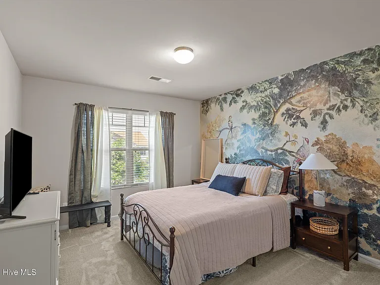 136 Sims Ct — Photo 30