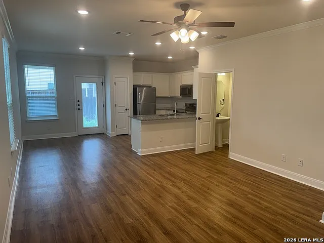 10318 Lynwood Br — Photo 2
